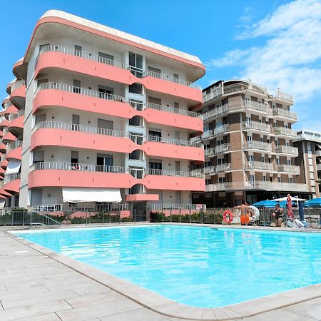 Apollo Fronte Mare Lido di Jesolo Exterior foto
